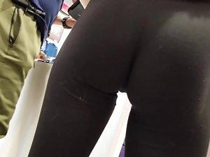 Petite ass perfection in tight black leggings Picture 7