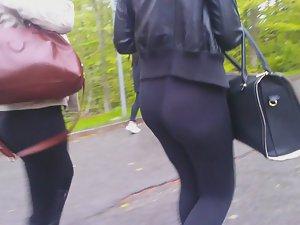 I'm crushing on this cute girl Picture 1