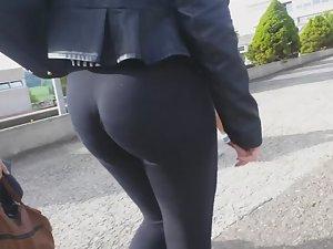 I'm crushing on this cute girl Picture 5