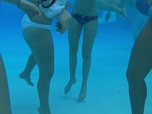 Underwater video of hairy ass crack in bikini Picture 1