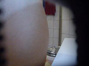 Sister's pussy gets close to hidden camera Picture 5