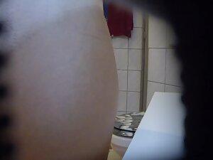Sister's pussy gets close to hidden camera Picture 6