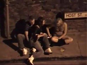 Guy fingers his sexy girlfriend Picture 4