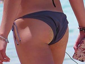 Young ass is dirty from beach sand Picture 6
