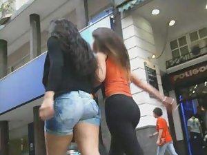 Checking her ass while she smokes Picture 7