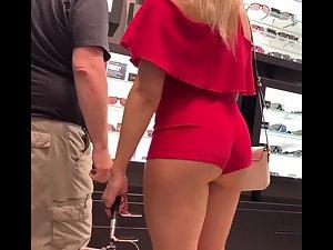 Slutty blonde shopping with her sugar daddy Picture 3