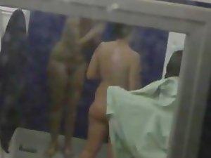Arousing sights in a locker room Picture 1