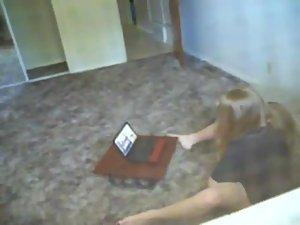 Peeping the neighbor girl video chatting Picture 7