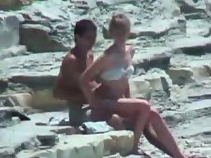 Secretive couple trying to fuck