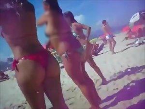 Sexy brasilian asses on the beach Picture 7