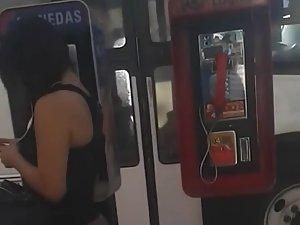 Bumping into an excellent ass Picture 3