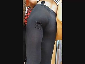 Thong under teen girl's tights Picture 6