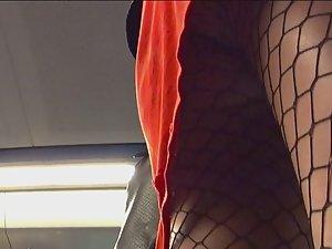 Upskirt of sexy girl in torn skirt Picture 6