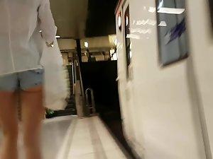 Long legs and perfect ass in train Picture 3