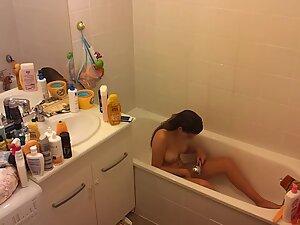 Spying on naked roommate washing herself Picture 2