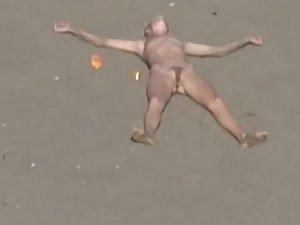 Dirty nudist girl on the beach Picture 1