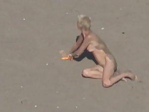 Dirty nudist girl on the beach Picture 7