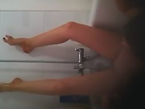Peeping on her masturbating in a bath