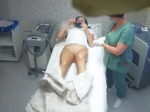 Spying on pussy that looks like a closed clam Picture 1