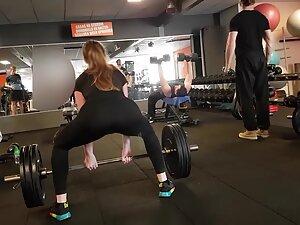 Intense booty workout caught by gym voyeur Picture 8