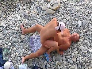 Voyeur caught them in nice sex poses Picture 3