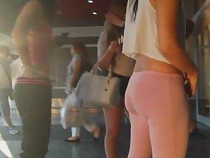 Thong outline in pink leggings Picture 8