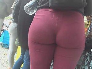 Creepshot of sisters with big butts