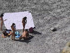 Topless and nudity of hot group of beach girls Picture 1