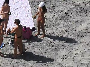 Topless and nudity of hot group of beach girls Picture 3