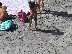 Topless and nudity of hot group of beach girls Picture 6
