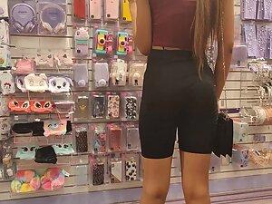 Fantastic ass and thong pop out when she is crouching Picture 5