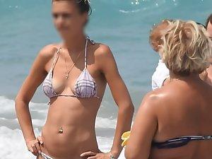 Young milf in bikini thong with family Picture 7