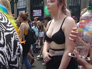 Voyeur checks out tits of three liberal girls Picture 6