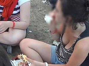 Spying her tits while she eats a burger Picture 1