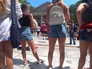 Muscular ass and legs of girl watching the parade Picture 4