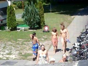 Spying on nudists coming and going Picture 3