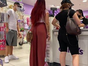 Loose pants are stuck in redhead's big butt crack Picture 7