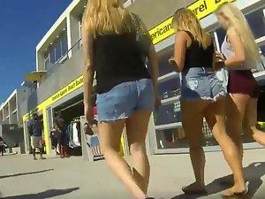 Youthful girls in very small shorts Picture 5