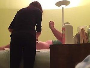 Hidden cam in the waxing saloon Picture 1