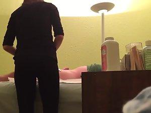 Hidden cam in the waxing saloon Picture 5