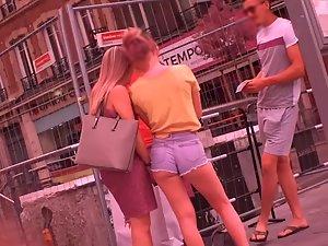 Voyeur points camera at hot ass in cutoff shorts Picture 4