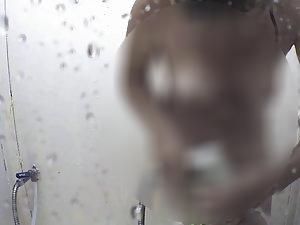 Woman washing her ass crack Picture 7