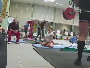 Sexy weightlifter girl during workout Picture 6