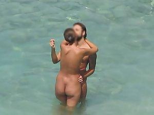 Fun day at beach along with blowjob Picture 4