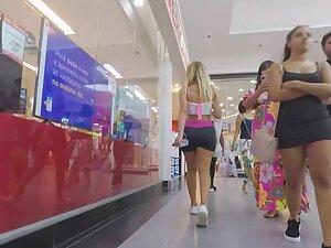 Like a fit and sexy version of barbie Picture 7