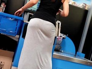 Impossible sex appeal in long grey skirt Picture 3