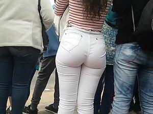 White pants filled to maximum capacity Picture 7