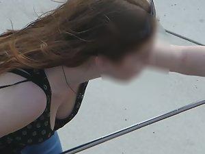 Wind exposes hot tits while she makes a selfie Picture 6