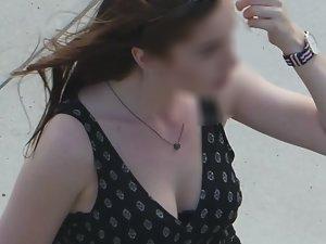 Wind exposes hot tits while she makes a selfie Picture 7