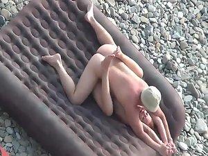 Bouncy sex on an air mattress Picture 3